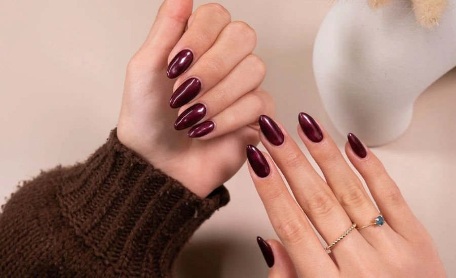 august nails